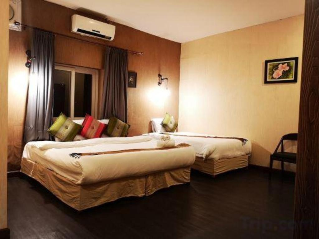 Phonethip Plaza Hotel Виентиане Екстериор снимка