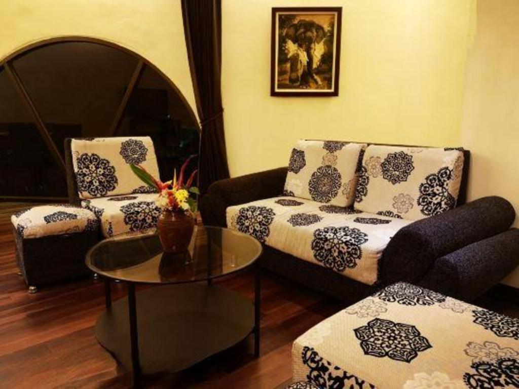 Phonethip Plaza Hotel Виентиане Екстериор снимка