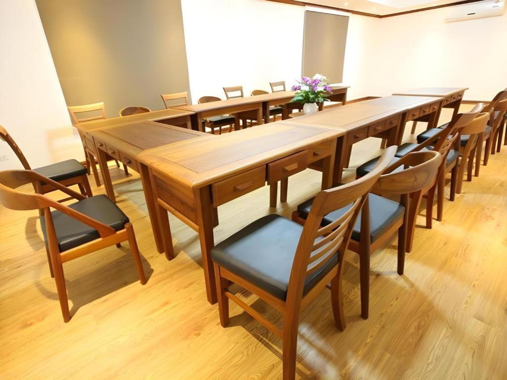 Phonethip Plaza Hotel Виентиане Екстериор снимка
