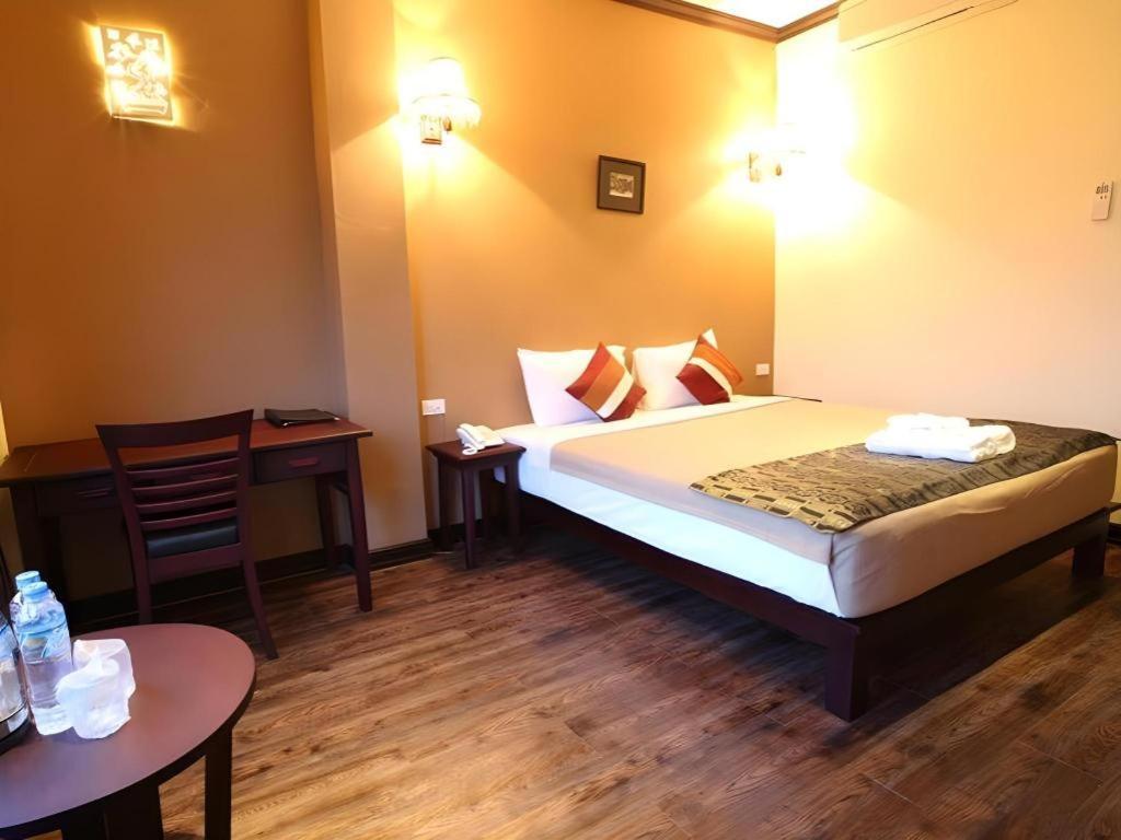 Phonethip Plaza Hotel Виентиане Екстериор снимка