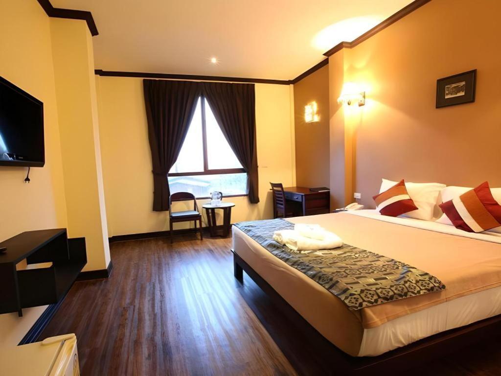 Phonethip Plaza Hotel Виентиане Екстериор снимка