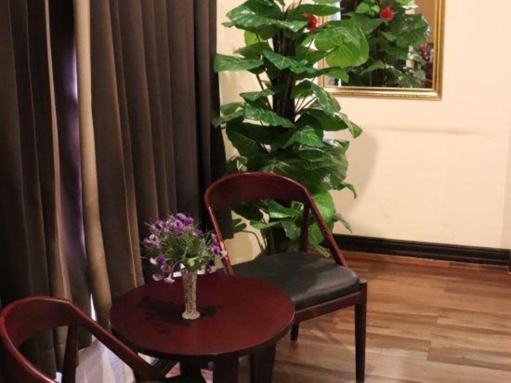 Phonethip Plaza Hotel Виентиане Екстериор снимка